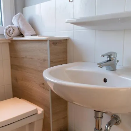 Dom wakacyjny Kleeblatt 5 - Zentrale, Ruhige Lage Mit Garten Und Terrasse